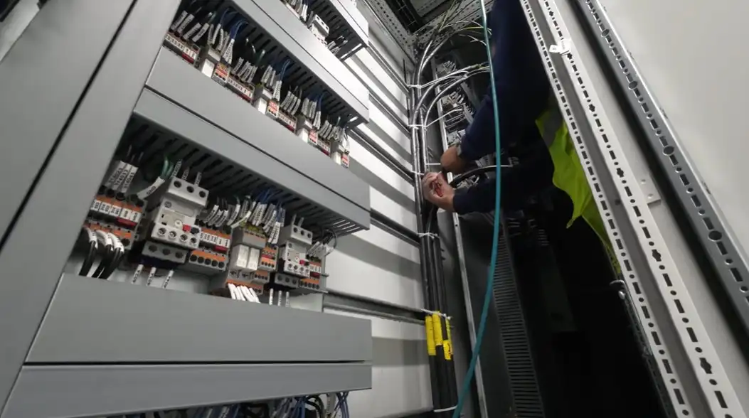 electritian awrvices in kuwait